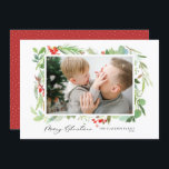 Watercolor Berries Grünrahmen Frohe Weihnachten<br><div class="desc">Senden Sie Weihnachtswünsche und Grüße mit dieser anpassbaren Weihnachtsflachkarte. Es verfügt über Aquarellfarben-Blätter,  Heilige und Beeren mit einem eleganten Skript. Personalisieren Sie das Foto und die Texte der Landschaft. Die perfekte Weihnachtskarte für Ihre Familie und Freunde. Matching-Elemente sind verfügbar.</div>