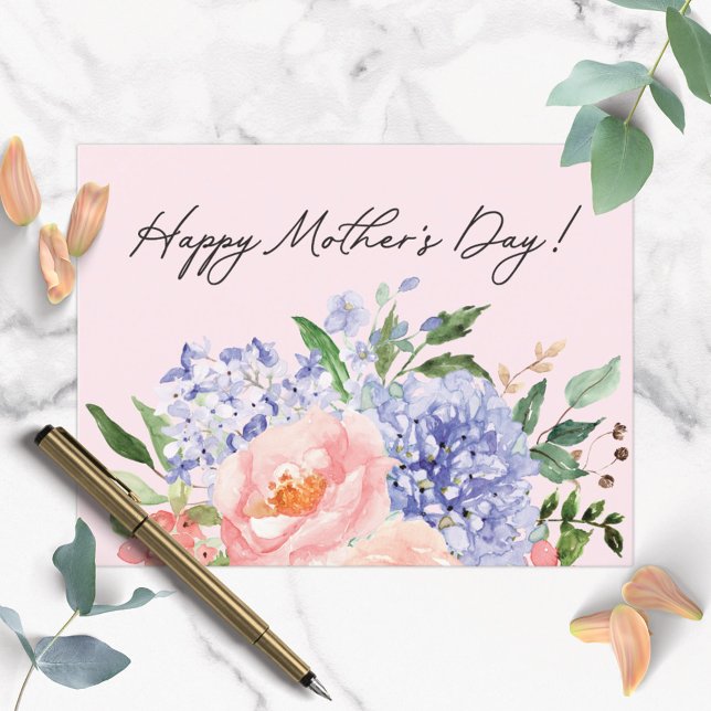 Watercolor Blue Pink Floral Happy Mother Day Postkarte (In situ on table)