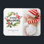 Watercolor Holly Wreath Frohe Weihnachts-Foto Magnet<br><div class="desc">Bringen Sie eine Touch Feiertagsmagnet auf Ihre Zuhause mit unserem individualisierbaren Foto Christmas Magnet! Dieser Magnet ist perfekt für die Präsentation von gepflegten Erinnerungen geeignet und ermöglicht es Ihnen, dieses Foto mit Ihrem Lieblingsfest zu personalisieren. Ein ideales Geschenk für Familie und Freunde - kreieren Sie unvergessliche Seen für den Urlaub!...</div>