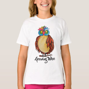 Watercolor Magical Owl mit Regenbogenfedern T-Shirt