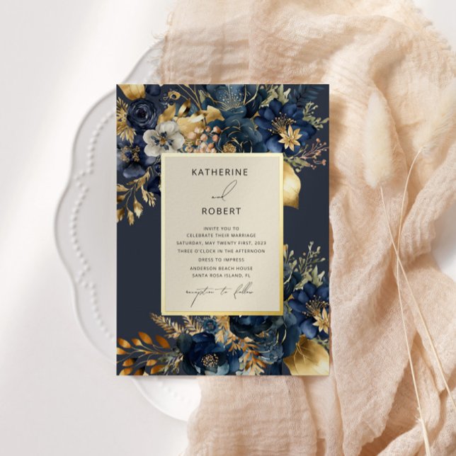 Watercolor Midnight Blue Gold Floral Wedding Folieneinladung (Von Creator hochgeladen)