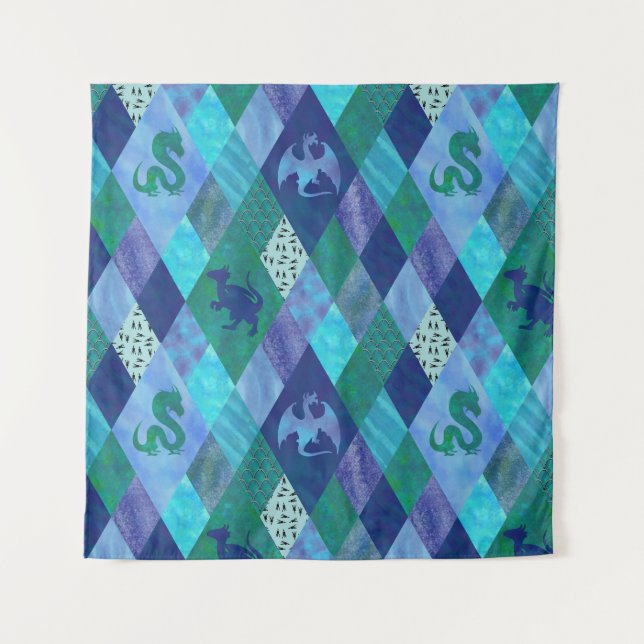 Watercolor Patchwork Dragon in Blau und Grün Wandteppich (Vorderseite)