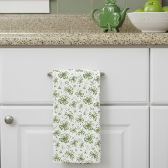 Watercolor Shamrock Kitchen Towel | Irish Clover Geschirrtuch (Von Creator hochgeladen)