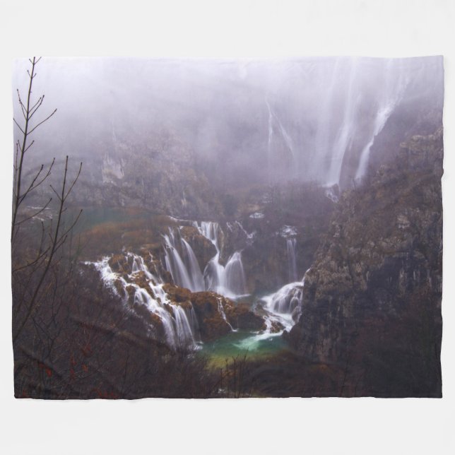 WATERFALL IN DER MIST FLEECEDECKE (Vorderseite (Horizontal))
