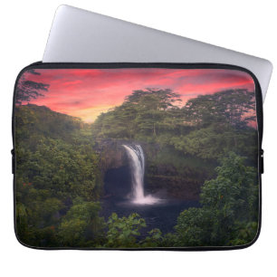 Waterfalls Rainbow Falls, Hilo, Hawaii Laptopschutzhülle