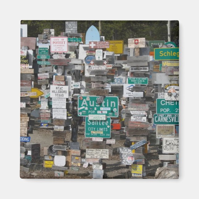 Watson Lake Sign Post Forest Magnet (Vorne)