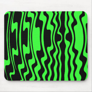 Wavey Stripey - Schwarz und Grün II Mousepad