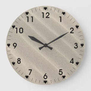 Wavy Beach Sand Black Number Große Wanduhr