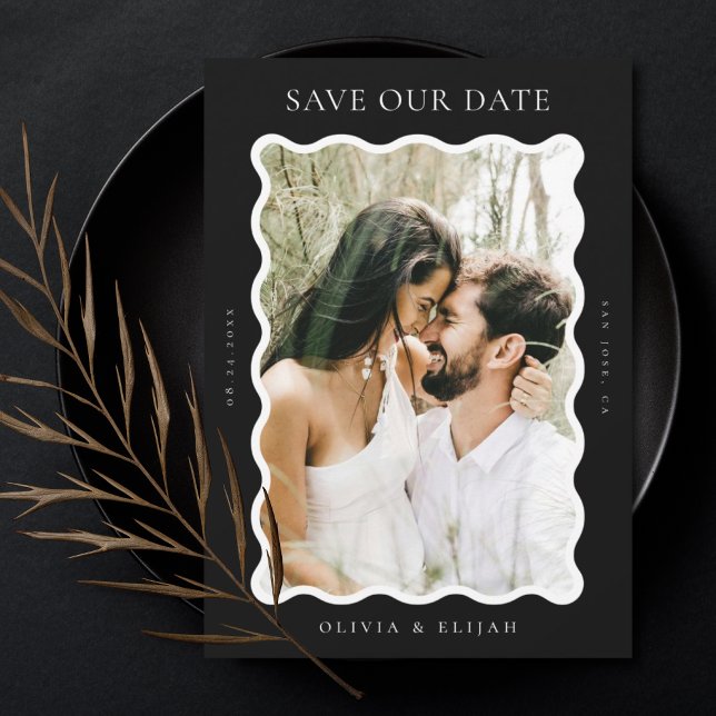 Wavy Black and White Modern Foto Save the Date Einladung (Von Creator hochgeladen)