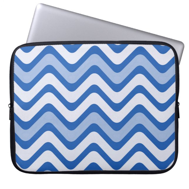 Wavy Blue Pattern Laptopschutzhülle (Vorderseite)