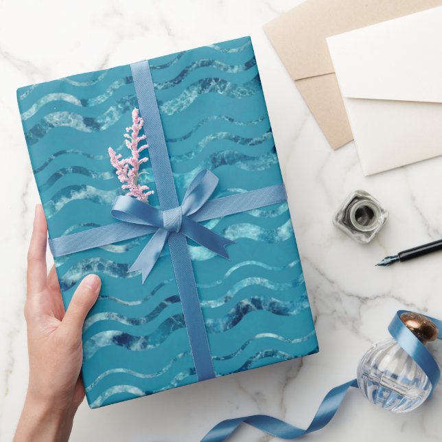 Wavy Blue Sea Pattern Geschenkpapier (Schenken)