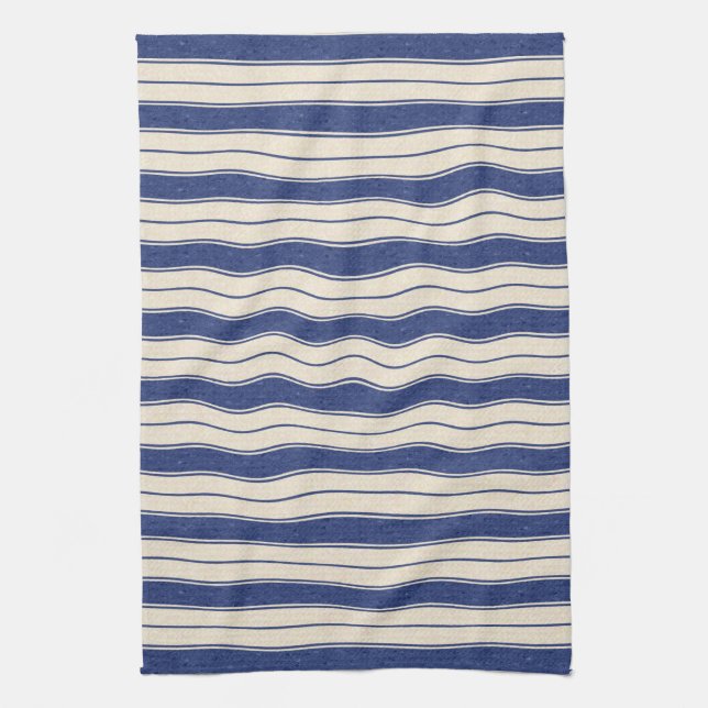 Wavy Blue und White Stripes Geschirrtuch (Vertikal)