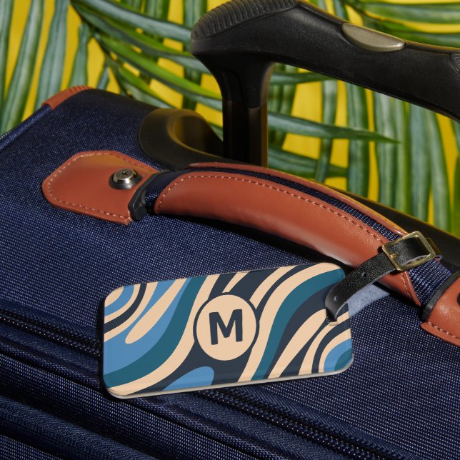 Wavy Loops Retro Abstraktes Muster Initial Blue Gepäckanhänger (Vorderseite Insitu 3)