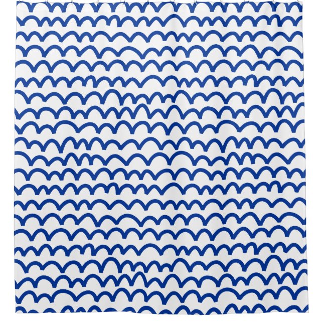 Wavy Muster - Weiß auf Navy Blue Duschvorhang (Vorderseite)
