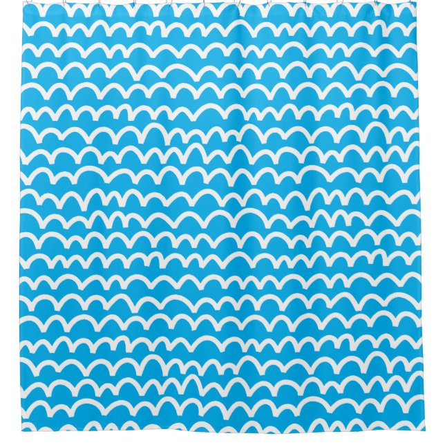 Wavy Muster - White on Blue 00b0ef Duschvorhang (Vorderseite)