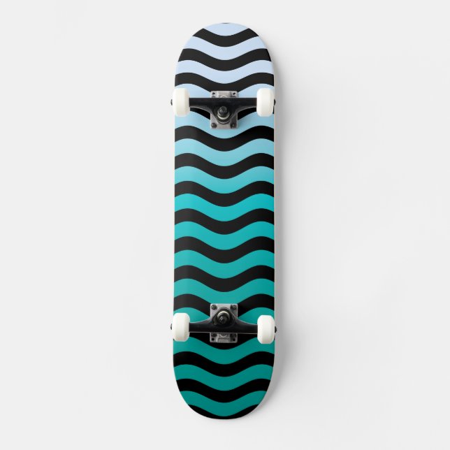 Wavy Turquoise Stripes Skateboard (Vorderseite)