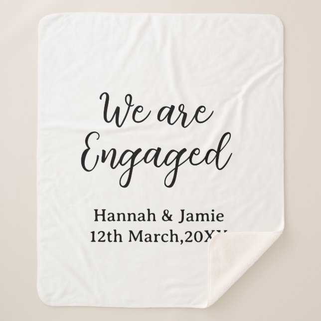 We are Engaged couple name date calligraphystylish Sherpadecke (Vorderseite)