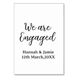 We are Engaged couple name date calligraphystylish Tischnummer
