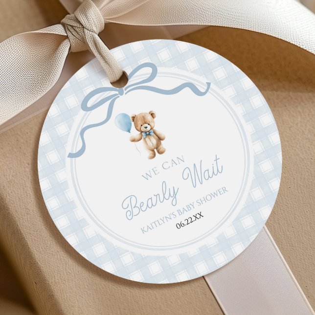 We Can Bearly Wait Blue Teddy Bear Baby Shower Geschenkanhänger (Von Creator hochgeladen)