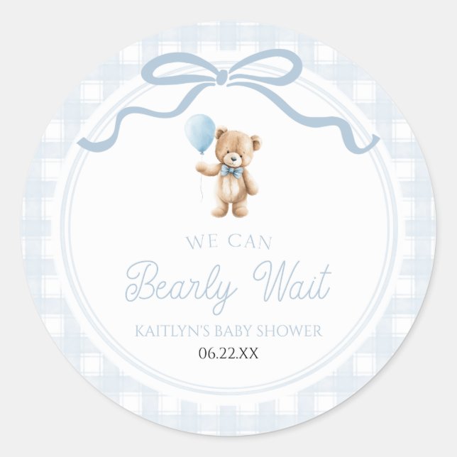We Can Bearly Wait Blue Teddy Bear Baby Shower Runder Aufkleber (Vorderseite)