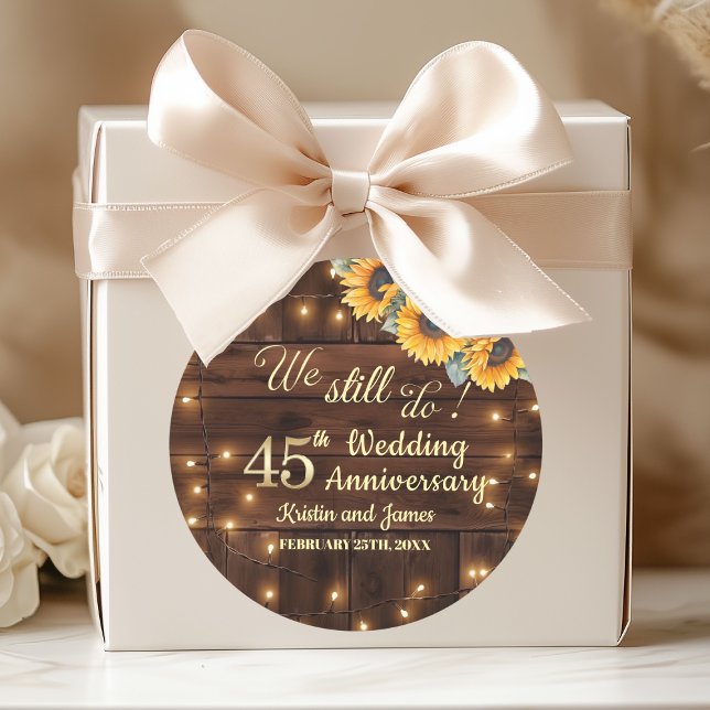 We Still Do 45th Wedding Anniversary String Lights Runder Aufkleber (Von Creator hochgeladen)
