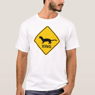 Weasel-/Frettchen-Überfahrt-Landstraßen-Zeichen T-Shirt