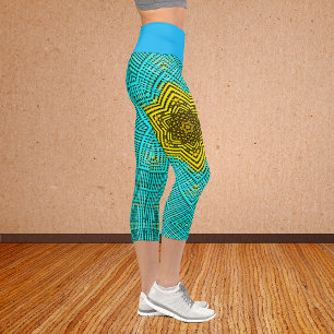 Weave Mandala Blue und Yellow Capri Leggings