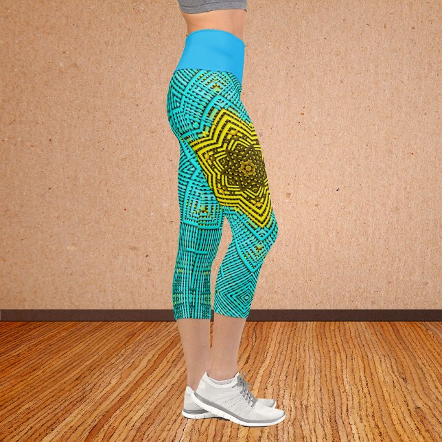 Weave Mandala Blue und Yellow Capri Leggings (Von Creator hochgeladen)