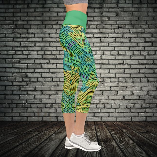 Weave Mandala Gelb Grün und Blau Capri Leggings (Von Creator hochgeladen)