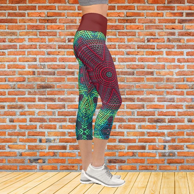 Weave Mandala Green Blue und Red Capri Leggings (Von Creator hochgeladen)