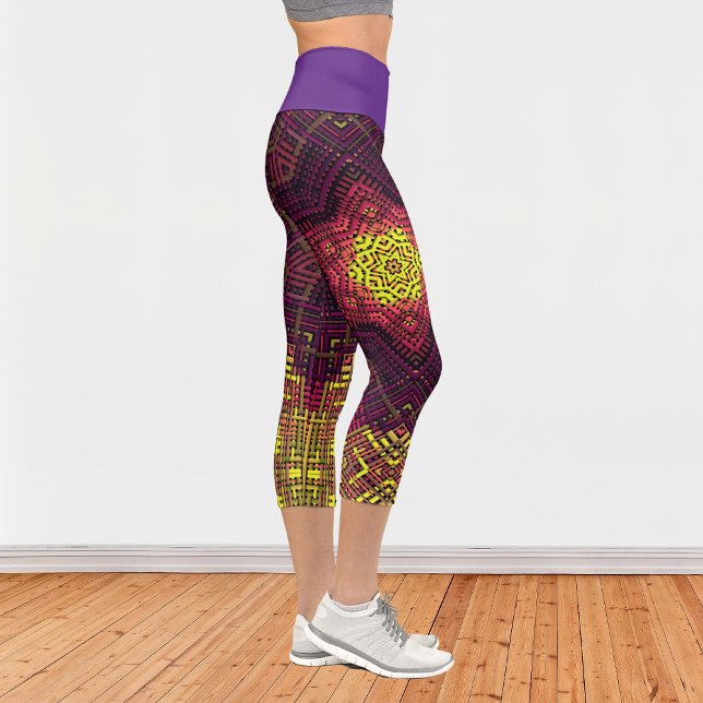 Weave Mandala Yellow Pink und Lila Capri Leggings (Von Creator hochgeladen)