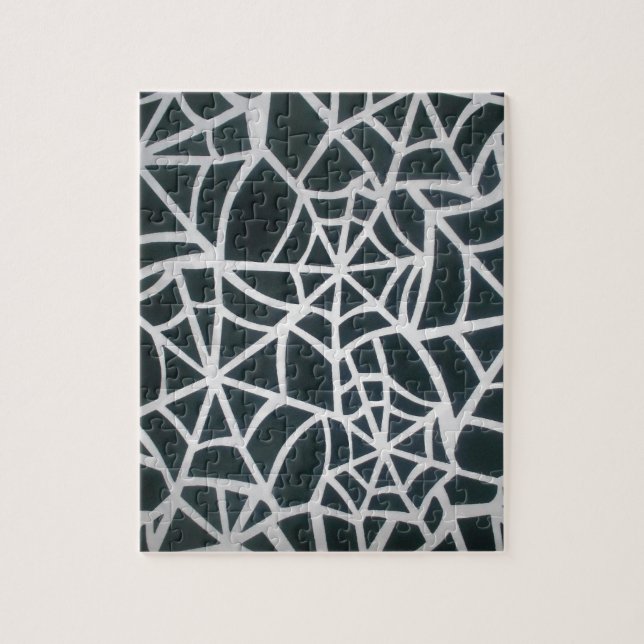 Web des Mysteriums: Delikate Falle - Weiße Spinnen Puzzle (Vertikal)