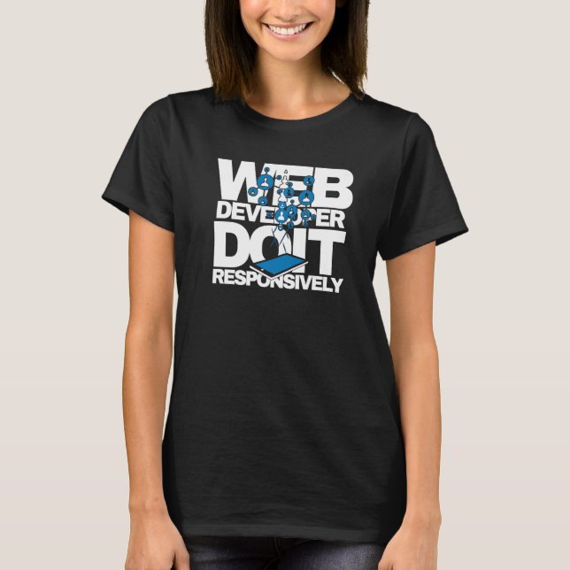 Web-Entwickler machen das Website-Programm mit ein T-Shirt (Vorderseite)