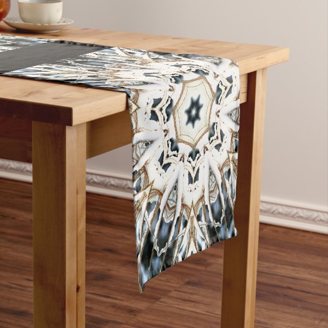 Web-Schnee Kurzer Tischläufer (Beispiel)