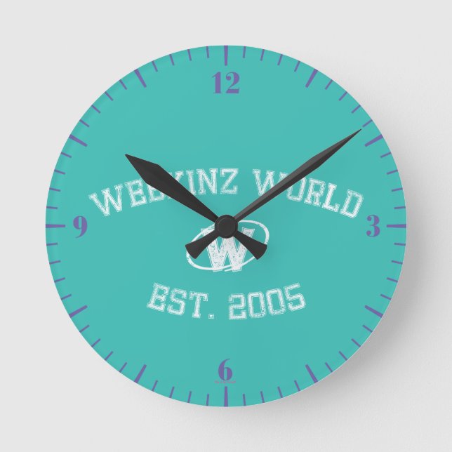Webkinz Welt Est. 2005 Runde Wanduhr (Vorderseite)