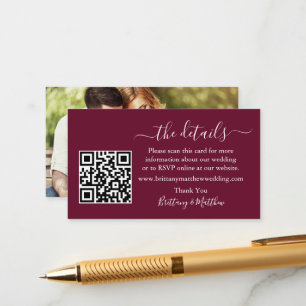 Website für Hochzeitdetails QR Foto Burgundy Begleitkarte