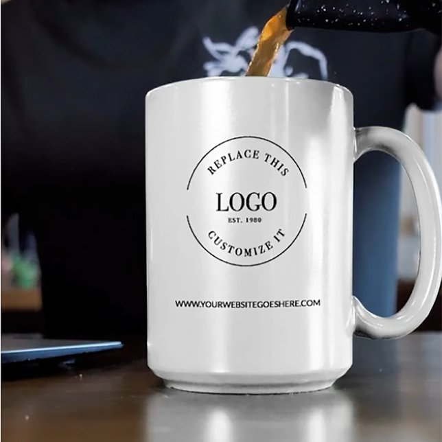 Website zum personalisierten Firmenlogo Zweifarbige Tasse (Client and employee gifts with company logo and website, two tone black white mug.)