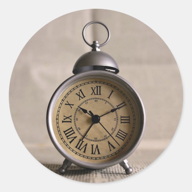 Wecker mit römischen Ziffern Runder Aufkleber (Vorderseite)
