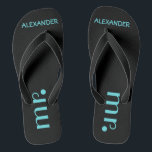 Wedding Bräutigame Herr-Flip Flops | Flip Flops<br><div class="desc">Ein Spaßzusatz zu Ihrem Bestimmungsortstrand oder zu Poolsidehochzeit! Der schwarzen Männer drehen Reinfälle mit dem Wort "Herr" mit dem personalisierten Bräutigamnamen um. Klicken "fertigt ihn" besonders an, um den Schriftart oder die Schriftartfarbe zu ändern, um Ihre Hochzeitsfarben zusammenzubringen. Um zu sehen gefallen zusammenpassende Bräute Reinfälle umzudrehen besichtigen meinen Speicher "die...</div>