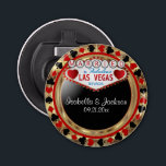 Wedding Couple Las Vegas Style - Red Flaschenöffner<br><div class="desc">Flaschenöffner. Ehepaar Las Vegas Stil in Rot und Gold. 📌 Wenn Sie weitere Anpassungen benötigen, klicken Sie bitte auf den Button "Weitere Anpassungen vornehmen" oder "Design anpassen oder bearbeiten" und verwenden Sie unser Designwerkzeug, um die Größe, den Rotation, die Textfarbe, den Text und so weiter zu verändern. ⭐ Dieses Produkt...</div>