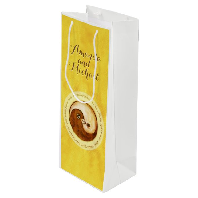 WEDDING FLASCHE GIFT BAG. Gold YinYang Harmony Tau Geschenktüte Für Weinflaschen (Vorderseite Schrägansicht)