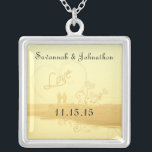 Wedding Heart Beach Anniversary Necklace Versilberte Kette<br><div class="desc">Keepake Necklaces Wählen Sie entweder Silver Plated Gold Finish oder Sterling Silver Unique Personalisiert Custom !st Christmas Gift Wedding Party Necklaces - um die Hintergrundfarbe zu ändern - klicken Sie auf Anpassen - wählen Sie das letzte Tool aus dem Drop-Down-Menü und wählen Sie aus einer der angezeigten Farben oder geben...</div>