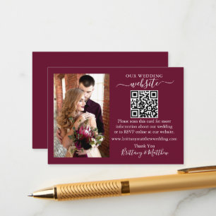 Wedding Website Minimalistisch QR Foto Burgundy Begleitkarte