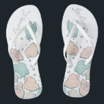 WEDING SHOES | Modern Seashells Coral Aquamarin Flip Flops<br><div class="desc">Niedliche Korallen und aquamarine Muscheln. Handgeschriebene Kalligraphie, die Bräunungsmaid sagt - perfekt für die Brautjungfrau, die am Strand für eine Hochzeitsfeier am Strand anzieht. Design erstellt für TheBarefootBride™ durch © WhimsicalArtwork™. Das ist Teil einer Sammlung von Hochzeitsartikeln mit passendem Hochzeitszubehör, Babydusche und anderen Veranstaltungsartikeln. Kontaktieren Sie uns, wenn Sie Hilfe...</div>
