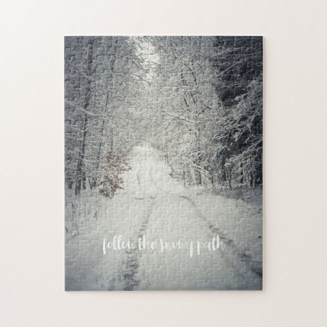 Weg durch einen schneebedeckten Winterwald Puzzle (Vertikal)