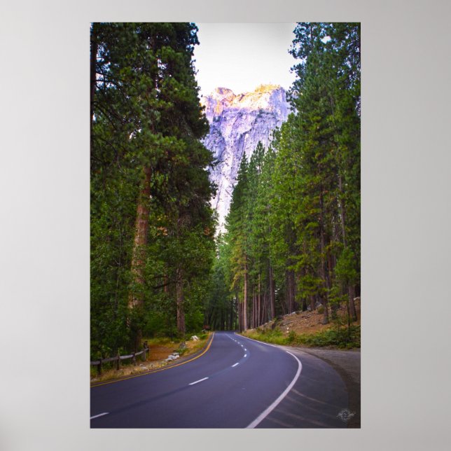 Weg zu den Yosemite-Bergen Poster (Vorne)