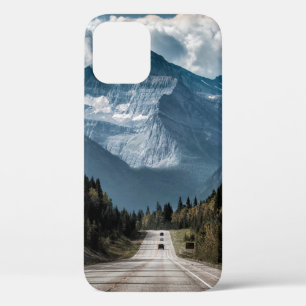 Weg zum großen Berg, Straße, Wald, tra Case-Mate iPhone Hülle