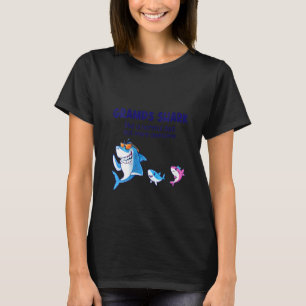 Weibchen Gramps Hai wie ein normaler Hai, aber meh T-Shirt