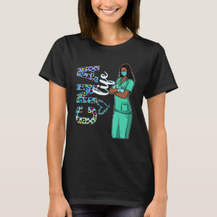 Weibchen schwarze Krankenschwester Uniform Afro af T-Shirt