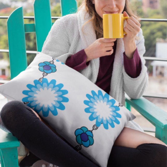 Weibliche Geometrische Blaulöckchen-Blütenblättrig Lendenkissen (Von Creator hochgeladen)